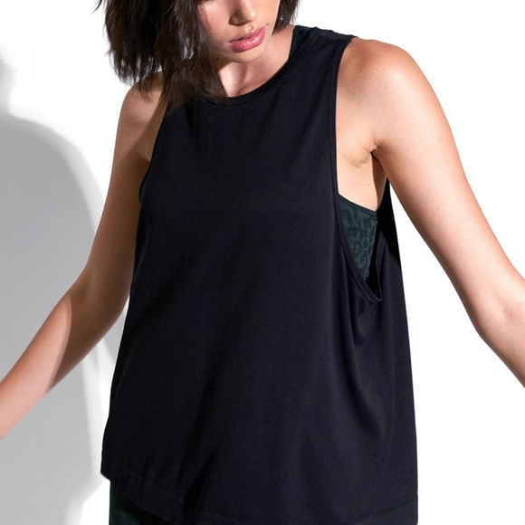 avomuse Tops - Avoamuse Bella muscle lace light tank